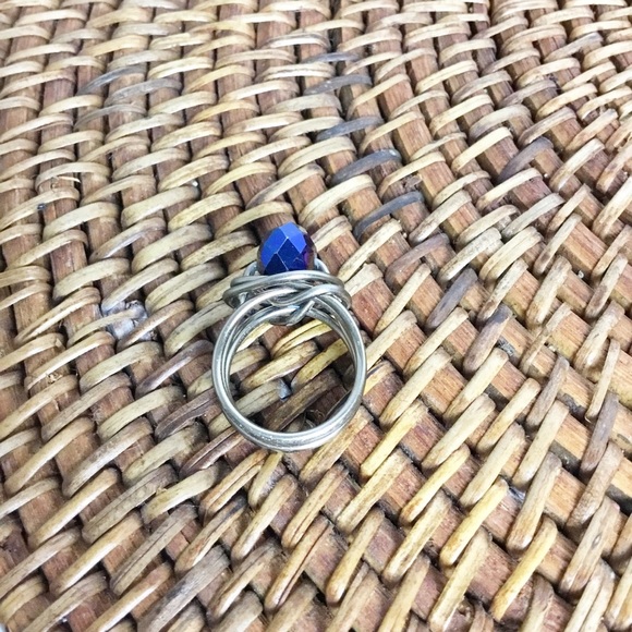Wire Blue Costume Jewelry Ring Size 7.5 - Picture 3 of 5